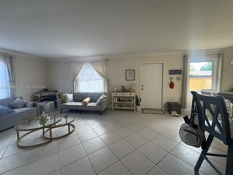 4402 NW 5th Ave — Photo 7