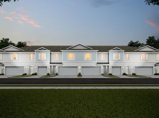 725 NE Hawks Ridge Way, Port Saint Lucie, FL 34983