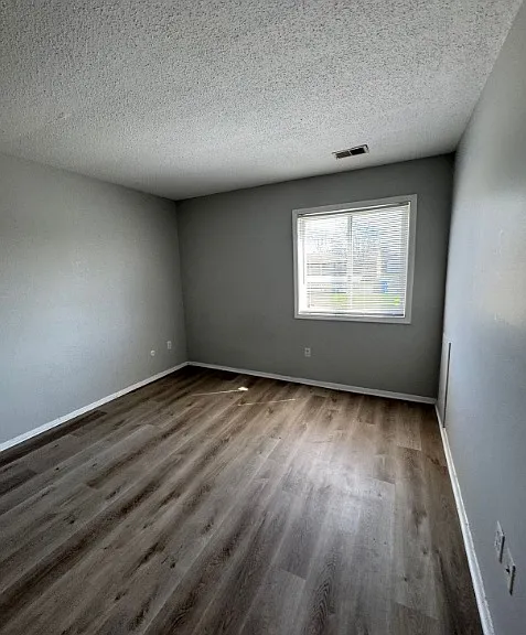 Quail Ridge Apartments — Photo 13