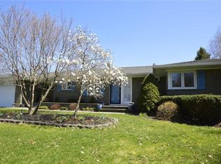 122 Locust Hill Dr, Rochester, NY 14618