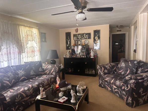 192 Caviller Ct #Ft, North Fort Myers, FL 33917