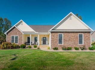 1815 Castleton Dr, Madisonville, KY 42431