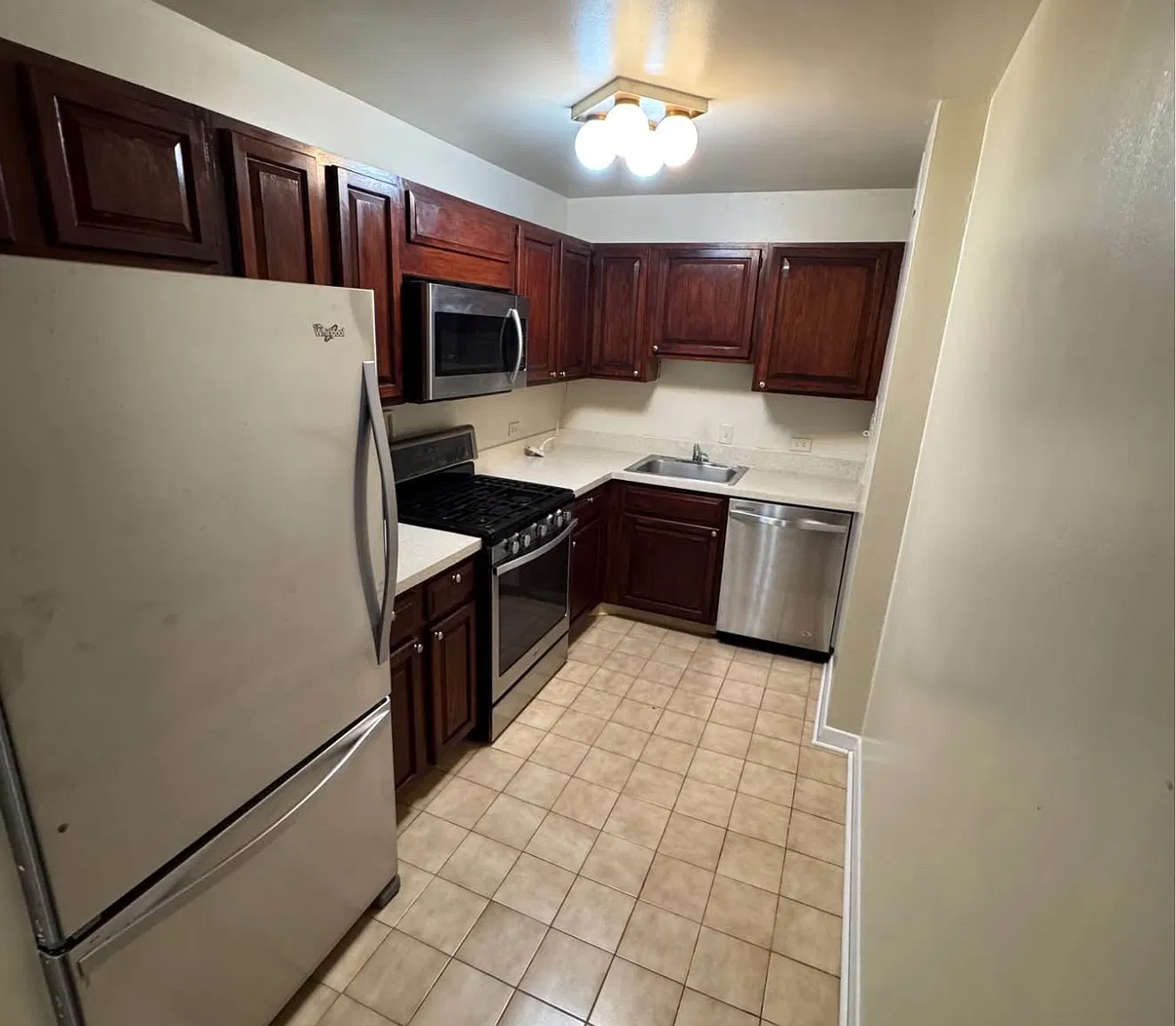1 bed, 800 sqft, $2,100 — Photo 4