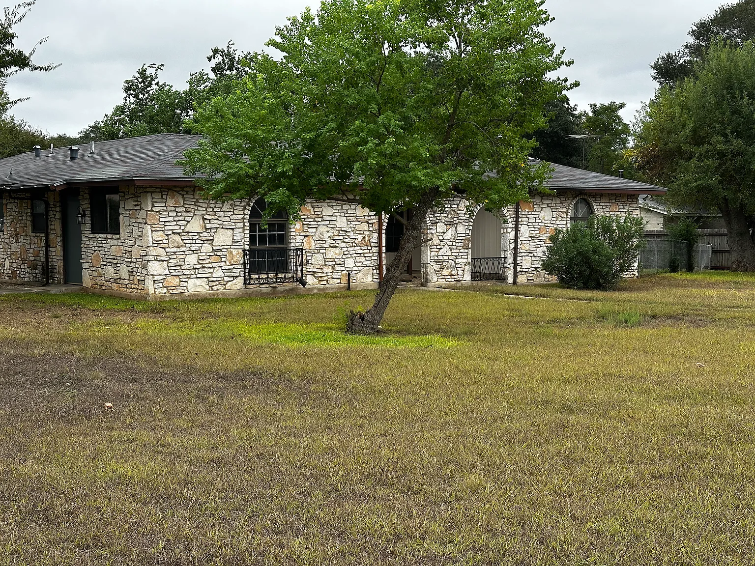 3 bed, 1770 sqft, $2,200 — Photo 3