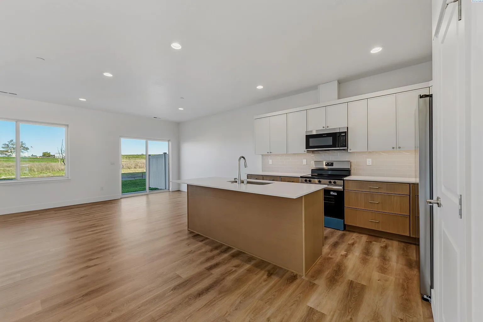 4513 Road 114 photo 1