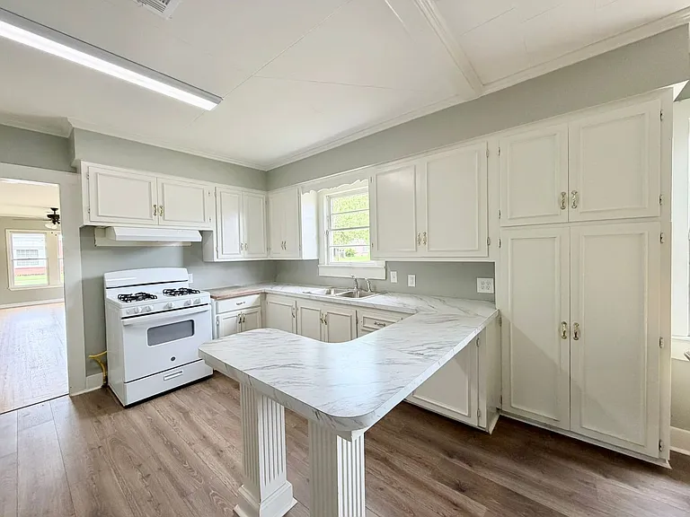 526 Evangeline Dr — Photo 10