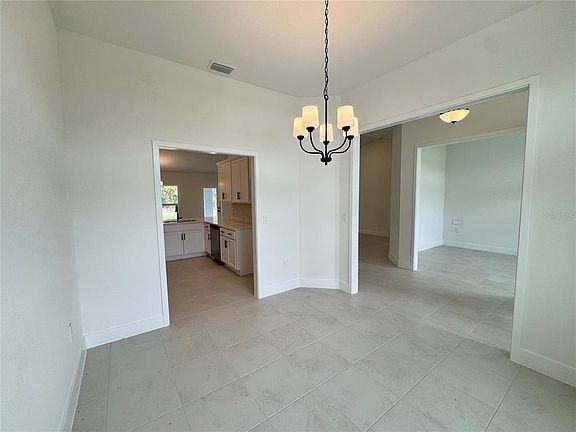 4th image of 4733 LACOCO ST.