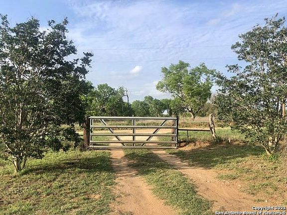 2nd image of 1162 County Road 122