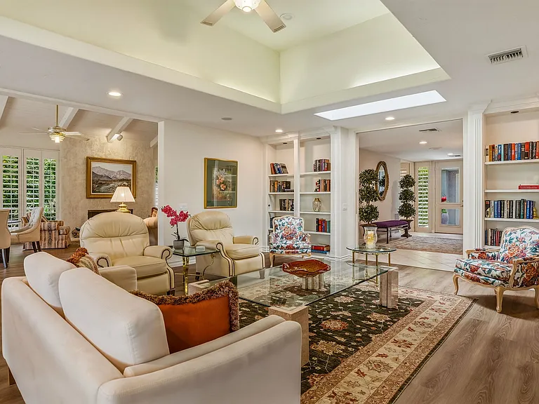 5 Stanford Dr — Photo 9
