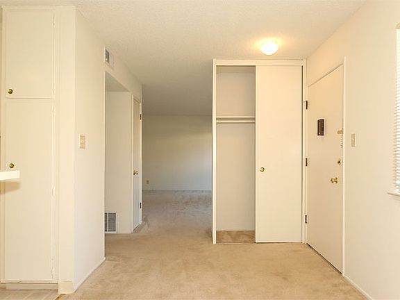 3rd image of 201 Cuesta Dr APT 3