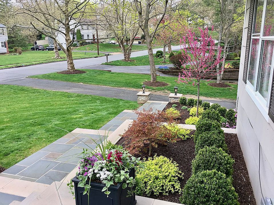 Front yard Garden