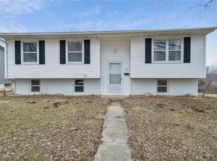 980 Linnview Dr, Marion, IA 52302