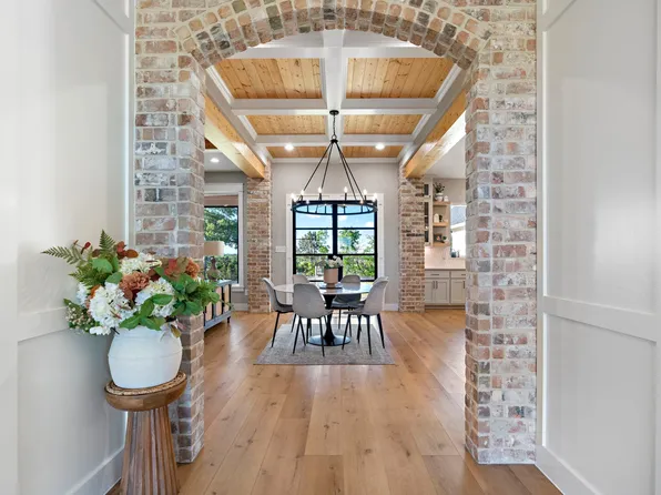 1073 Stagecoach Ranch Dr, Weatherford, TX 76085