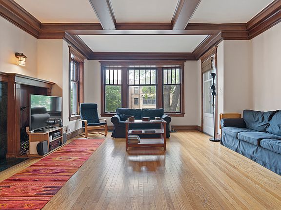 3rd image of 5525 S Cornell Ave #2