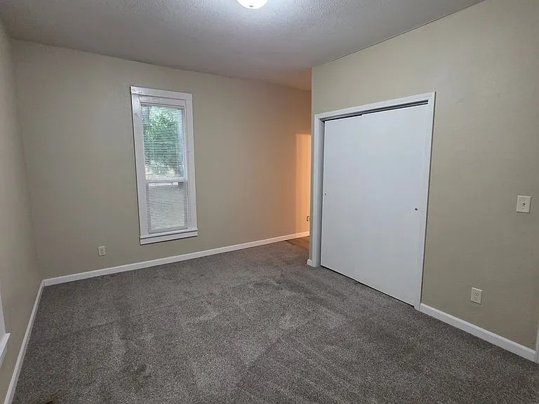 1118 S Water St — Photo 12
