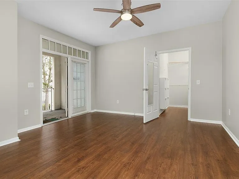 233 Goldenrain Dr #202 — Photo 29