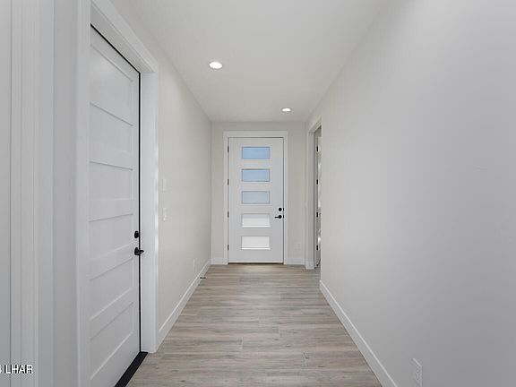 3rd image of 3382 Palmtree Dr