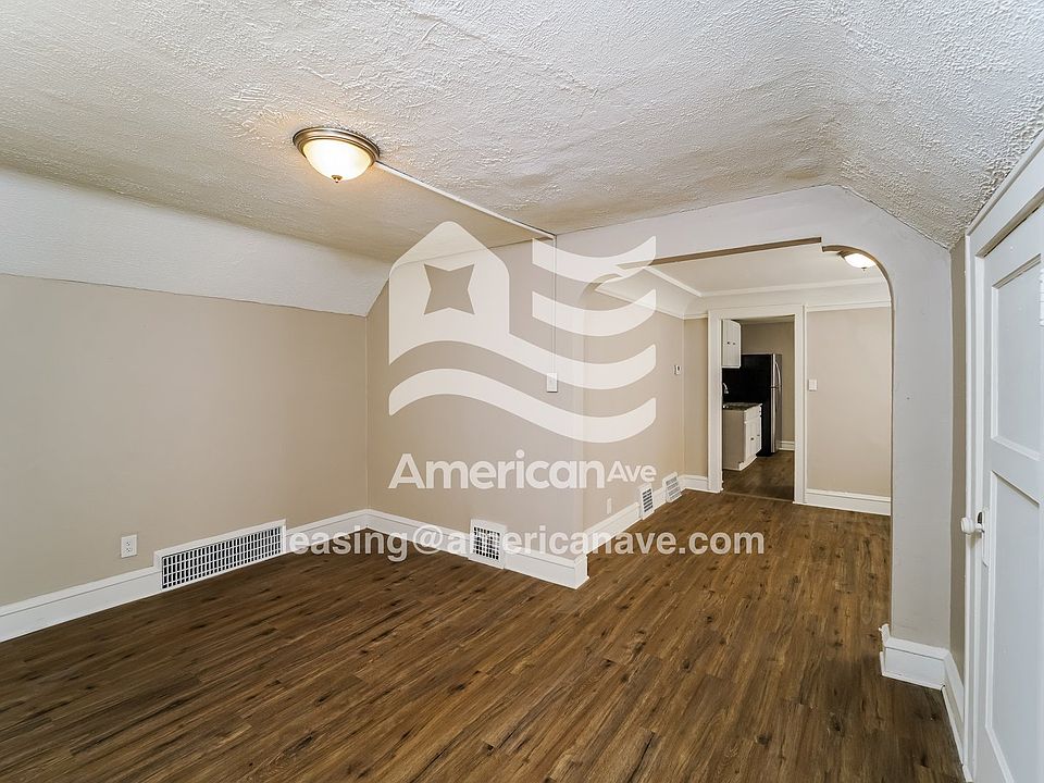 1612761_003_wm_-_living_room_13125908.jpg