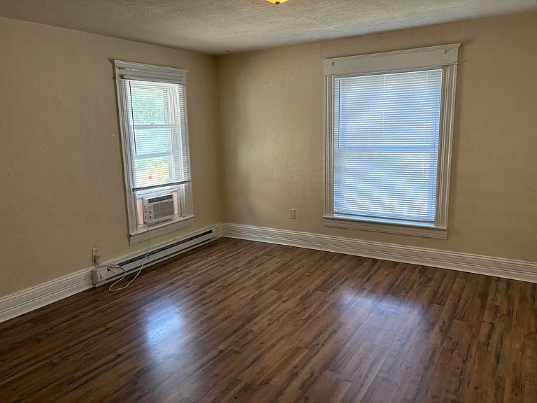 846 Lake Ave #UPPER — Photo 9