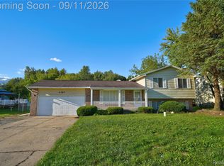 4367 Chicory Ln, Burton, MI 48519