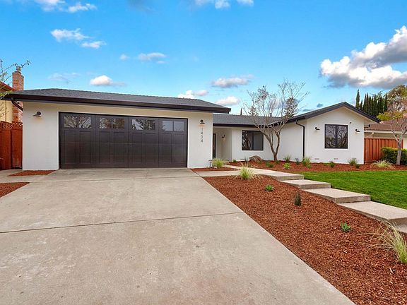 2nd image of 1434 Kew Gardens Ct
