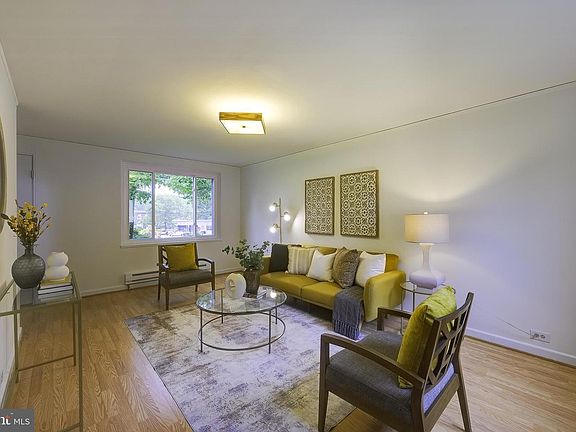5th image of 2 Gardenway Unit C