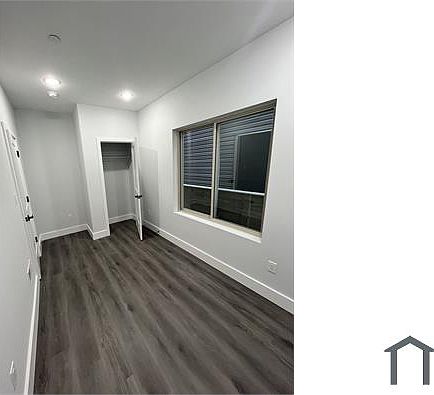 3rd image of 1019 W Dauphin St #1