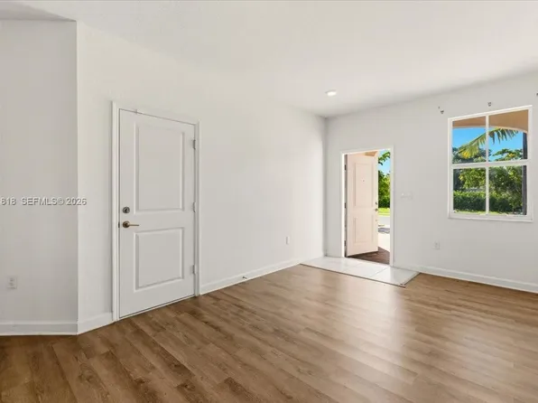 12865 NW 24th Ave, Miami, FL 33167