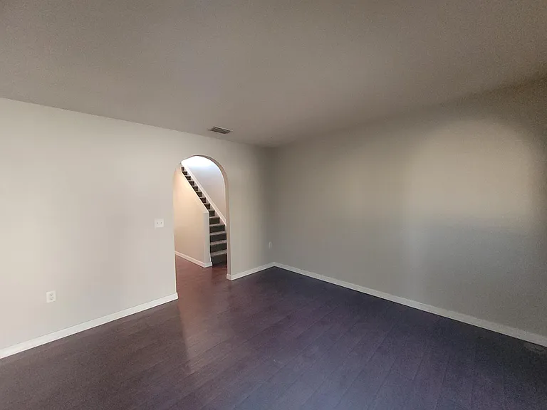 3805 Exeter Ln — Photo 32