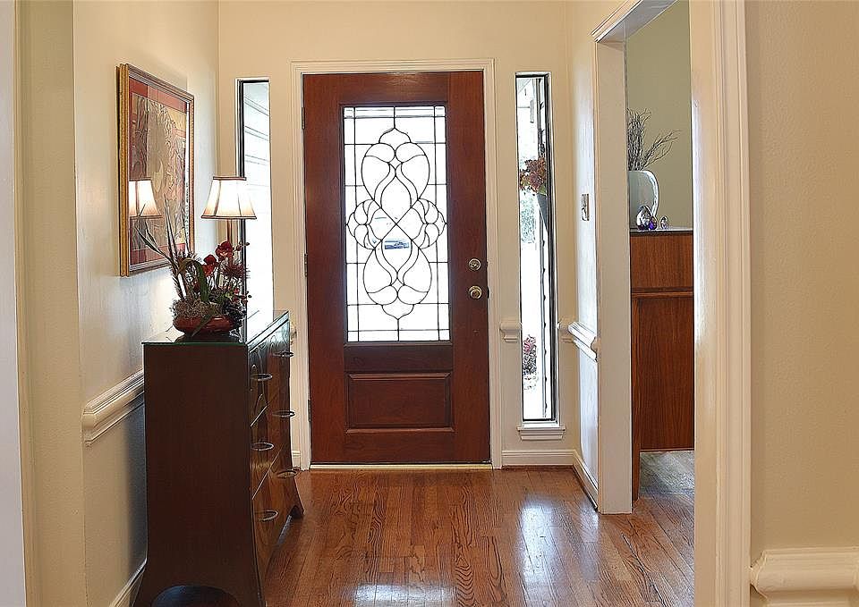 1st image of 5623 Woodland Creek Dr