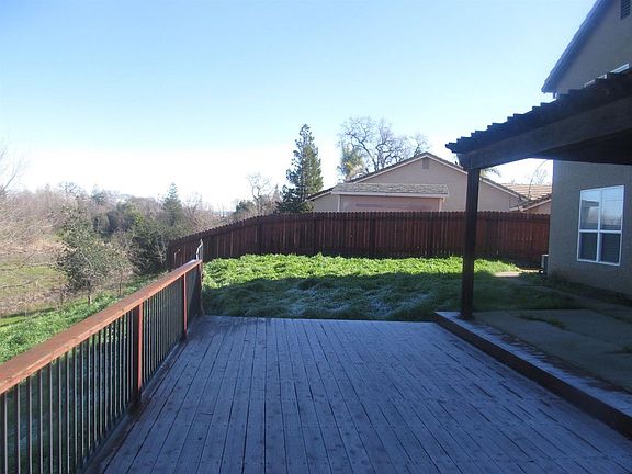 3rd image of 2415 Forest Oaks Ct