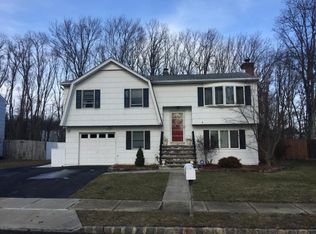 16 Bunker Hill Rd, Hazlet, NJ 07730