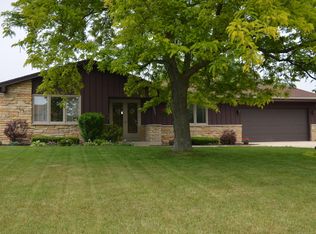 5636 W Abbott Ave, Greenfield, WI 53220