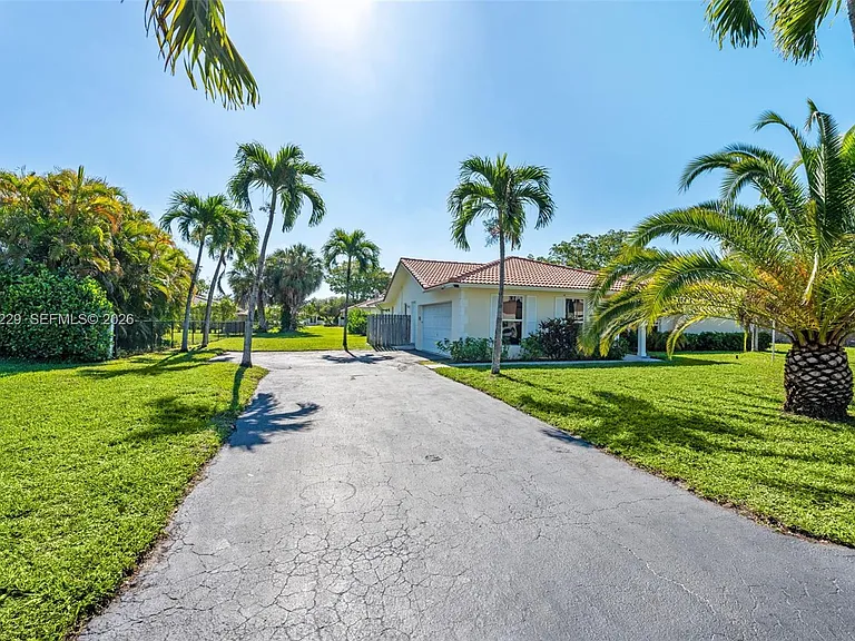 3165 NW 116th Ave — Photo 4