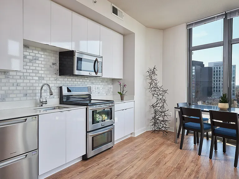 460 New York Ave NW #503 — Photo 8