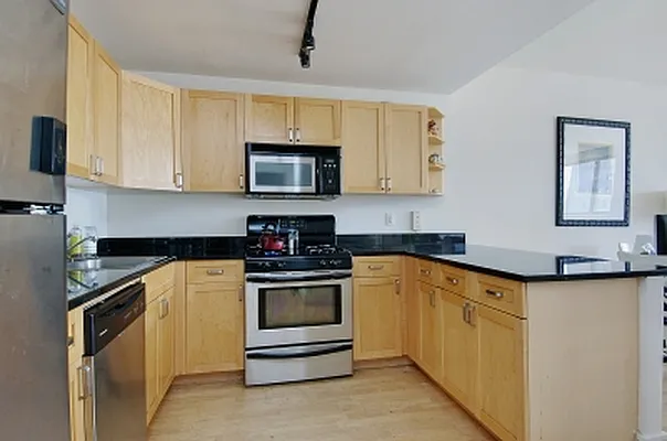 Rented by Citi Habitats | media 12