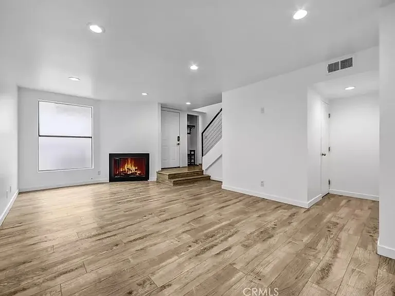 219 N Isabel St #4 — Photo 22