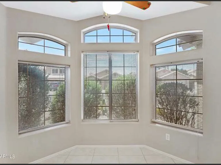 1075 N Saguaro St — Photo 13