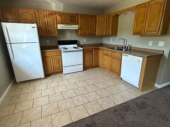 2nd image of 15745 & 15747 W Andrew Johnson Hwy #7A
