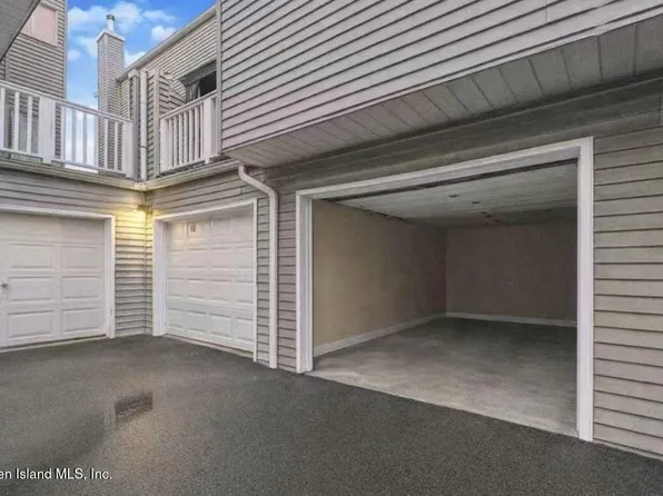 46 Regal Walk Unit 20, Staten Island, NY 10303