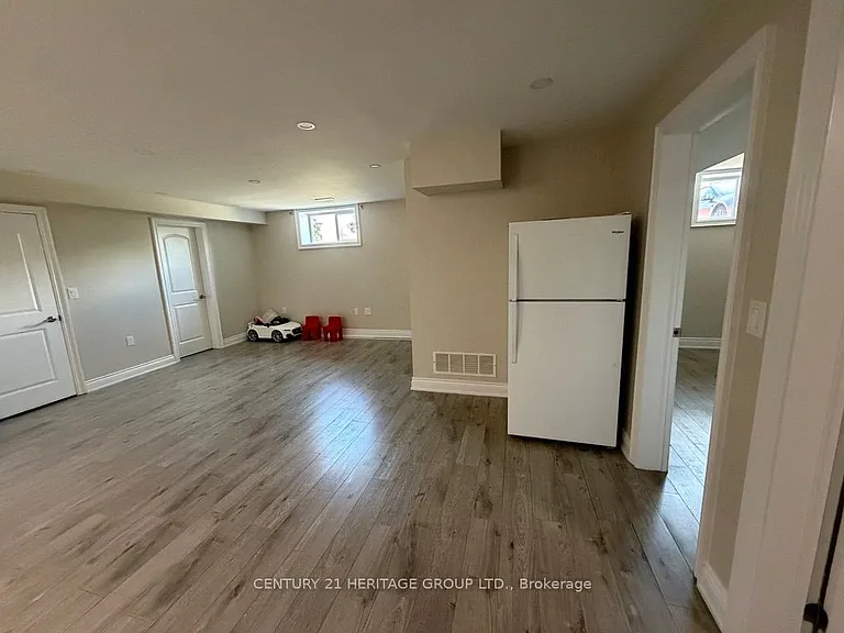 2 Lewiston Rd #BASEMENT — Photo 7