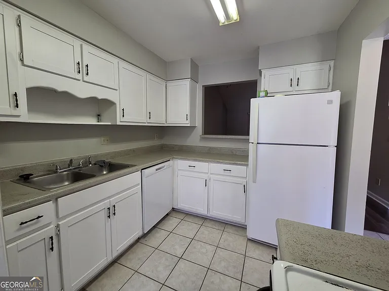425 Admirals Walk Dr — Photo 8