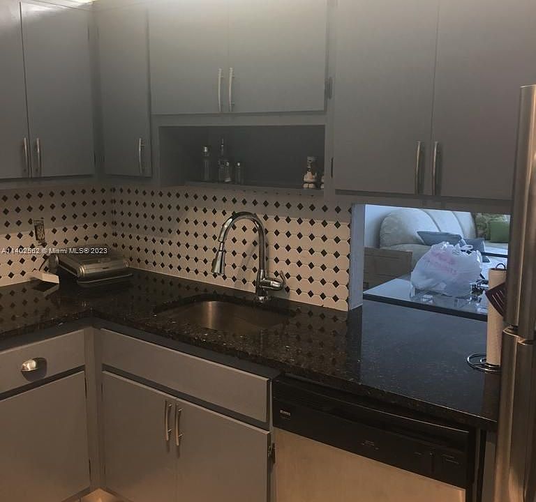 1st image of 16400 NE 17th Ave APT 102