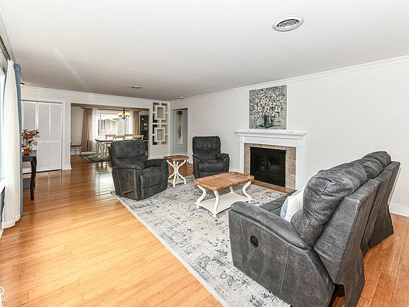 5th image of 7272 N Meridian St