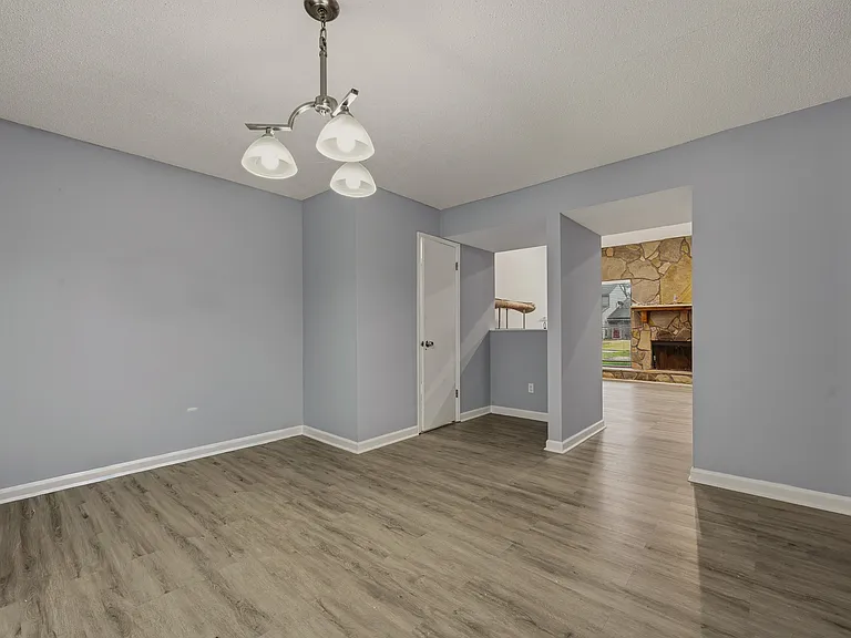 253 Toweridge Dr SW — Photo 6