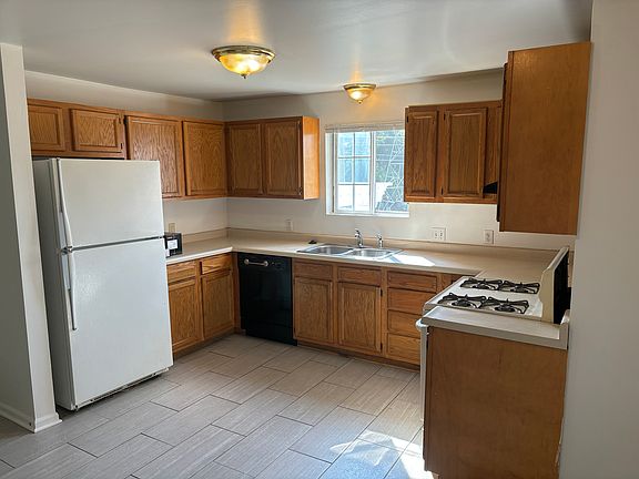 4th image of 2444 Clyde Park Ave SW #3