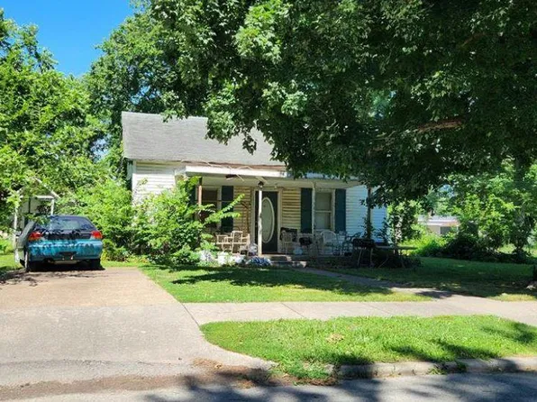223 N Linden St, Du Quoin, IL 62832