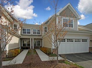 10 Briar Ridge Dr, Bethel, CT 06801