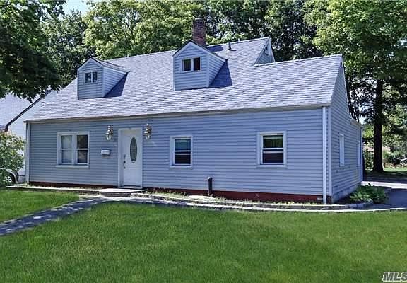4th image of 22 Holly Ln
