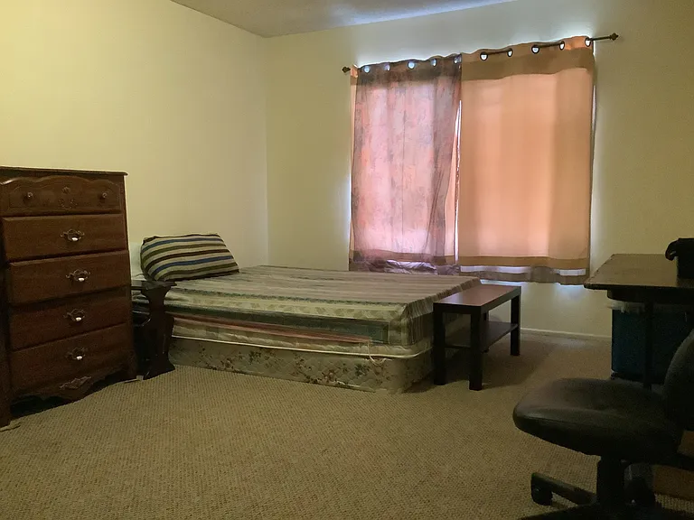 437 S Orange Ave #B — Photo 3